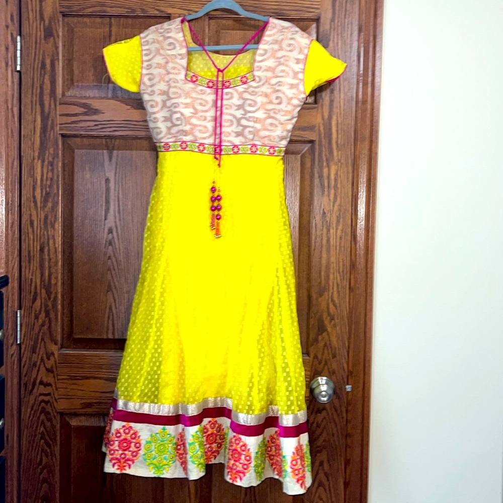 AANCHAL Designer, Beautiful Indian dress, size S